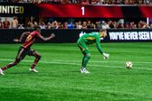 ¡Oso del año! Portero de Toronto regala gol al Atlanta United en la MLS
