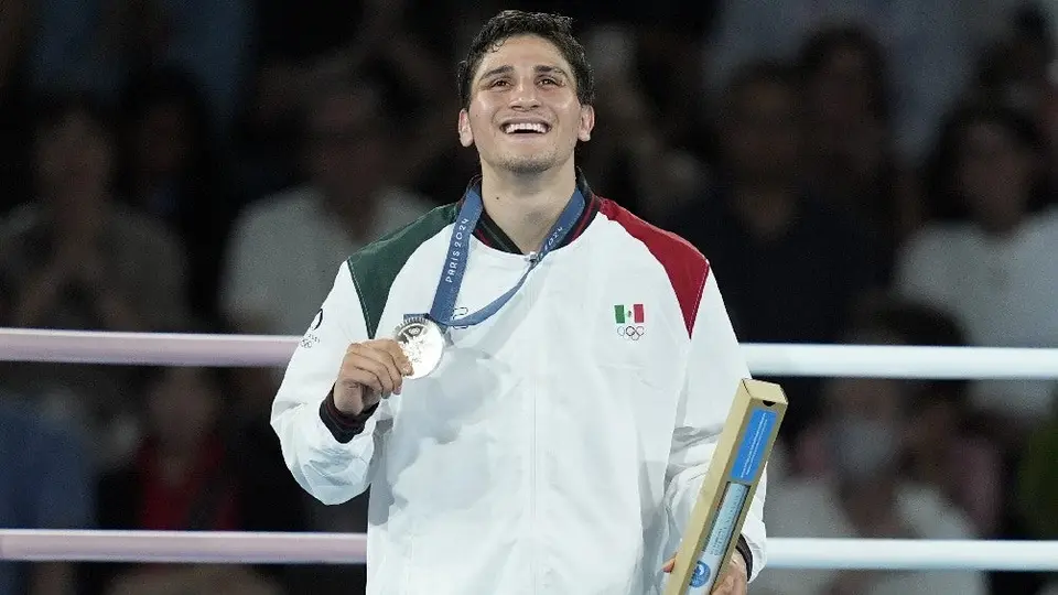 París 2024: AMLO manda felicitaciones a Marco Verde tras medalla de plata en boxeo