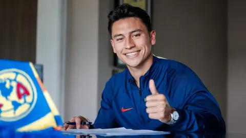 América anuncia renovación de Ramón Juárez