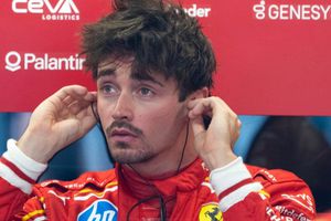 Charles Leclerc molesto con Ferrari tras quedar eliminado en la Q2: “Voy a decir lo que yo quiera”