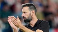 Manchester United: Ruud van Nistelrooy a detalles de llegar como 'assistant manager'
