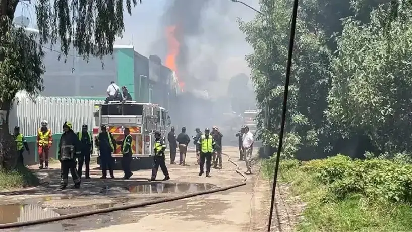 Incendio en fábrica de aceites en Cuautitlán Izcalli