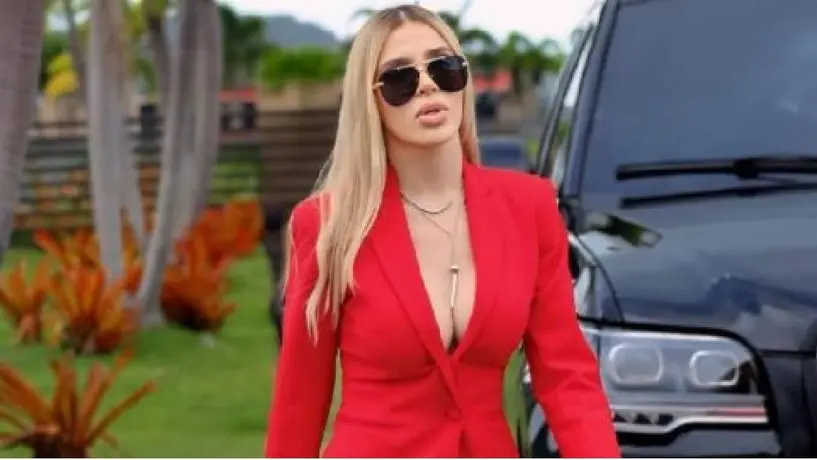 ¡Emma Coronel y ‘La Abogada’ lanzan su nuevo video musical "La Señora"!