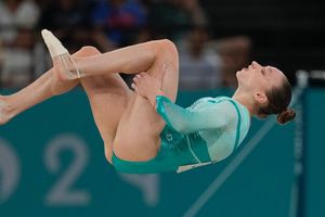 Primer Ministro de Rumania boicoteará el cierre de París 2024 para defender a la gimnasta Ana Barbosu