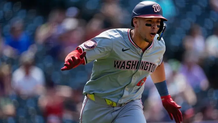 Joey Meneses pega el hit ganador para Nacionales y aseguran serie contra Rockies