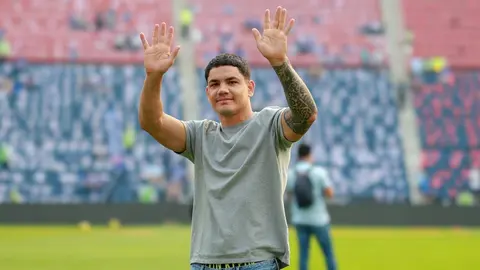 ¿Jugará? 'Toro' Fernández viajó con Cruz Azul para enfrentar la Leagues Cup
