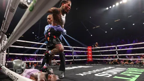 Gervonta Davis vuelve tras 14 meses y propina KO a Frank Martin para retener su campeonato