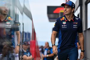 ¡Gran remontada! Checo Pérez terminó P7 en el GP de Hungría; Piastri ganó por primera vez en F1