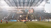 Afición de LAFC saca tifo en honor a Juan Gabriel celebrando a la Comunidad LGBTQ