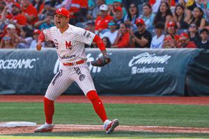 Diablos Rojos, de la mano de Erick Leal, se llevan el primer juego de la Serie ante los Pericos