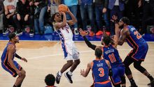 Maxey salva a 76ers de eliminación; vencen 112-106 a Knicks en tiempo extra