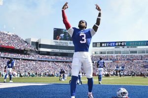 Damar Hamlin vuelve a ser titular en la NFL después del infarto que sufrió en 2022