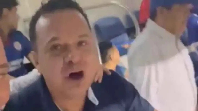 ¡Tremendo festejo! Víctor Velázquez celebró el pase a la Final cantando 'Andar conmigo'