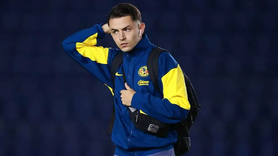 ¿Señal de su partida a Europa? Álvaro Fidalgo va a la banca en el América vs Puebla