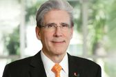 Julio Frenk, exsecretario de salud de México se convierte en el primer rector latino de la UCLA