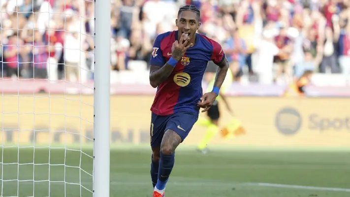 Raphinha se luce con triplete en vapuleada del Barça al Valladolid en LaLiga