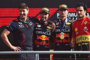 Dos podios y múltiples remontadas, así le ha ido a Checo Pérez en el Gran Premio de Italia