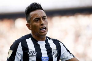 Esposa de Christian Cueva, jugador de Perú, denuncia con videos agresión con golpes del jugador