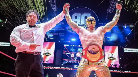 Máscara Dorada se consagra como campeón en el 68 aniversario de la Arena México