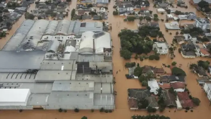 Brasil suma 144 muertes por lluvias e inundaciones