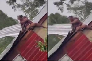 VIDEO: Mujer se aferra al techo de su casa, para que el huracán Beryl no se lo lleve