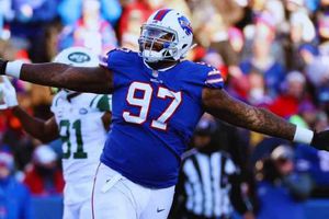 ¡Refuerzan su defensiva! Dallas llega a acuerdos con Jordan Phillips y Carl Lawson