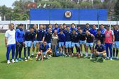 Cruz Azul se despide de un miembro del equipo antes del juego ante Rayados