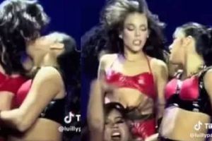 VIDEO:Danna Paola besa a bailarina en show de los MTV MIAW 2024