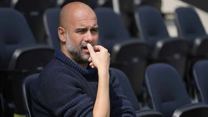 ¿Qué se habrán dicho? Captan a Edson Álvarez y Pep Guardiola charlando previo al Manchester City vs West Ham