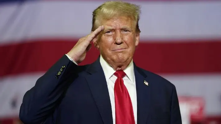 “Traficantes de drogas, pandilleros y asesinos”: Trump propone competición de UFC de inmigrantes
