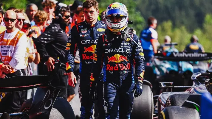 Red Bull confirma continuidad de Checo Pérez junto a Max Verstappen