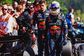 Red Bull confirma continuidad de Checo Pérez junto a Max Verstappen