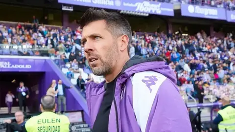 Paulo Pezzolano, DT del Real Valladolid, acusa a su propia afición de cometer actos xenofóbicos