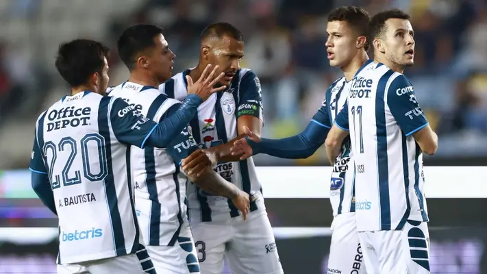 "Cruz Azul 'acusa' a Pumas de no querer mover el Play In", Luis Castillo en RÉCORD+