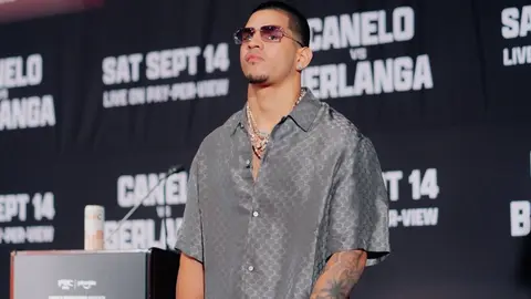 Berlanga lanza dardo a Benavidez: “A los cuatro meses ya estoy peleando con Canelo Álvarez”