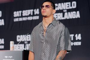 Berlanga lanza dardo a Benavidez: “A los cuatro meses ya estoy peleando con Canelo Álvarez”