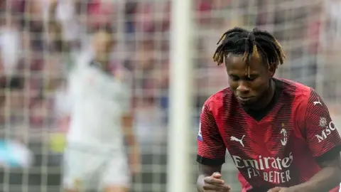 ¡De locura! Milan y Genoa empatan en lluvia de goles, en la Serie A