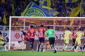¿Era falta? Jugada de Lichnovsky en gol de América enciende la polémica en el Clásico Nacional
