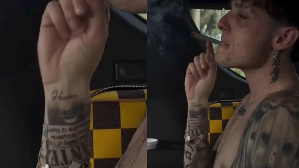 Peso Pluma se tatuó el nombre de su aparente nueva novia y lo comparte en video