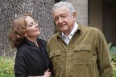 AMLO aclara rumores sobre su supuesto divorcio