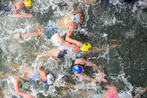 Claire Michel, de Bélgica, se encuentra internada tras nadar en el río Sena