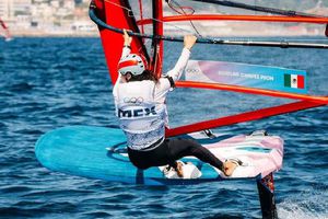 Mariana Aguilar, velerista mexicana, terminó 12 tras dos regatas