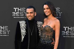 Joana Sanz compartió fotos con Dani Alves y lanza 'advertencia': “A quien le moleste, que no mire”
