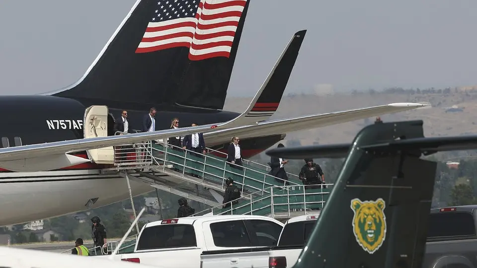 Avión de Donald Trump presenta fallas en pleno vuelo ¿Cómo se encuentra el empresario?