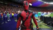 ¡Invitado de lujo! Deadpool estuvo presente en un partido de la Eurocopa 2024