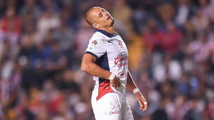 Javier 'Chicharito' Hernández no jugará el Tigres vs Chivas por lesión