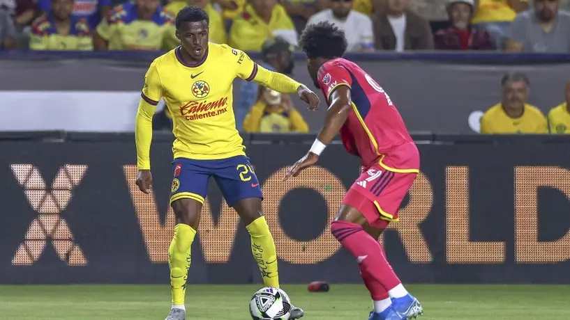 ¡Se encienden las alarmas! Javairo Dilrosun sale lesionado en el partido vs St. Louis FC