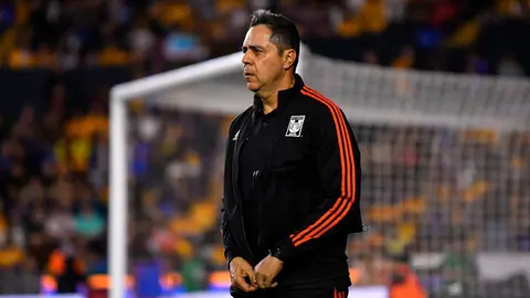 Miguel Fuentes, auxiliar de Siboldi, sale en defensa tras acusaciones de filtrar información a Rayados
