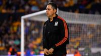 Miguel Fuentes, auxiliar de Siboldi, sale en defensa tras acusaciones de filtrar información a Rayados