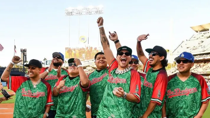¡De lujo! Dodgers invita a Grupo Firme para presenciar partido de la MLB